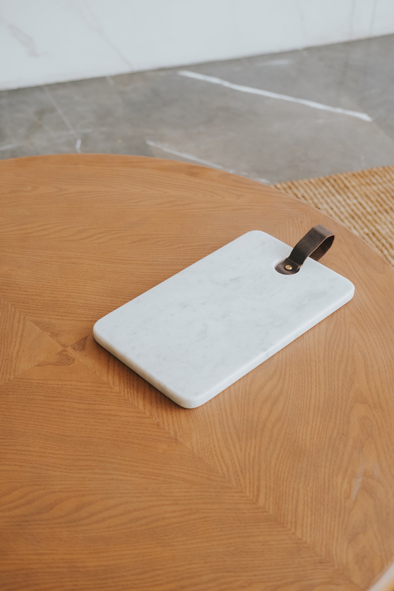 Marble board with handle.